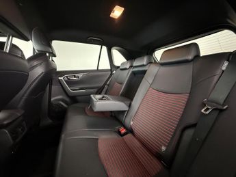 Toyota RAV4 2.5 VVT 18.1kWh Dynamic CVT 4WD Euro 6 (s/s) 5dr