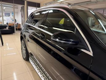 Mercedes-Benz GLC 2.0 GLC300de 13.5kWh AMG Line (Premium) G-Tronic+ 4MATIC Euro 6 