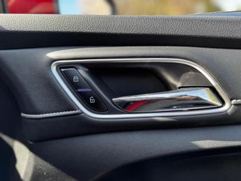 MG MG5 61.1kWh Exclusive Long Range Auto 5dr