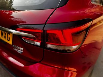 MG MG5 61.1kWh Exclusive Long Range Auto 5dr