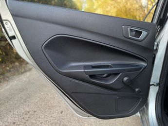 Ford Fiesta 1.0T EcoBoost Titanium Powershift Euro 5 5dr