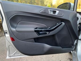 Ford Fiesta 1.0T EcoBoost Titanium Powershift Euro 5 5dr