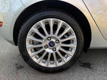 Ford Fiesta 1.0T EcoBoost Titanium Powershift Euro 5 5dr
