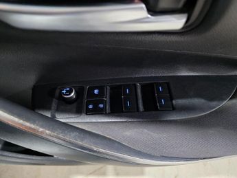 Toyota Corolla 1.8 VVT-h Icon Tech CVT Euro 6 (s/s) 5dr