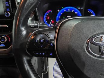 Toyota Corolla 1.8 VVT-h Icon Tech CVT Euro 6 (s/s) 5dr