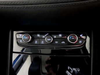 Vauxhall Grandland X 1.5 Turbo D BlueInjection Elite Nav SUV 5dr Diesel Manual Euro 6