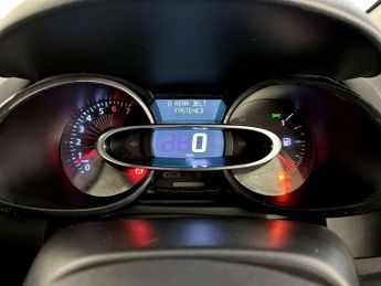 Renault Clio 1.2 16V Play Hatchback 5dr Petrol Manual Euro 6 (75 ps)