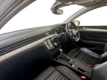 Volkswagen Passat 1.4 TSI 13kWh GTE Estate 5dr Petrol Plug-in Hybrid DSG Euro 6 (s