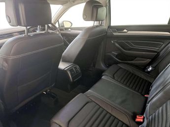 Volkswagen Passat 1.4 TSI 13kWh GTE Estate 5dr Petrol Plug-in Hybrid DSG Euro 6 (s