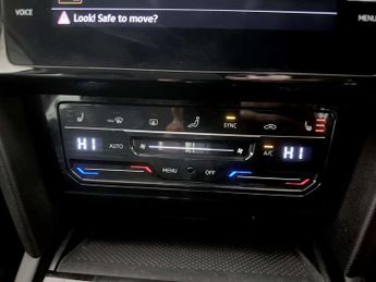 Volkswagen Passat 1.4 TSI 13kWh GTE Estate 5dr Petrol Plug-in Hybrid DSG Euro 6 (s