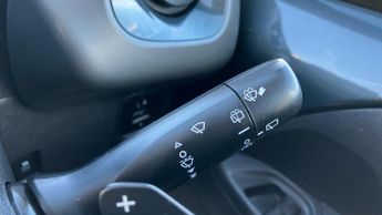 Toyota AYGO 1.0 VVT-i x-play x-shift Euro 6 5dr