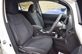 Nissan Leaf 24kWh Acenta Auto 5dr