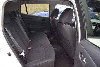 Nissan Leaf 24kWh Acenta Auto 5dr