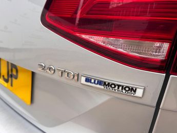 Volkswagen Passat 2.0 TDI BlueMotion Tech R-Line DSG Euro 6 (s/s) 5dr