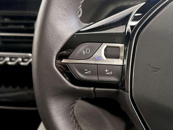 Peugeot E-208 50kWh Allure Premium + Hatchback 5dr Electric Auto (7.4kW Charge