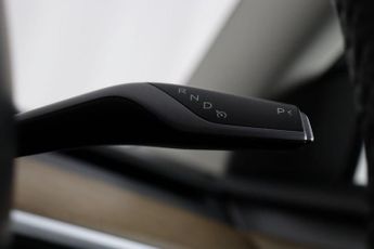 Tesla Model 3 Standard Range Plus Auto RWD 4dr