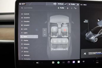 Tesla Model 3 Standard Range Plus Auto RWD 4dr