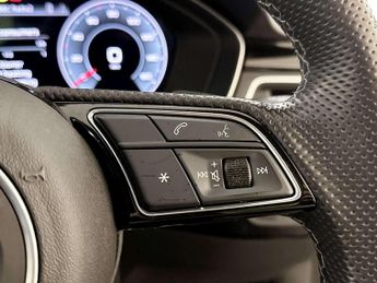 Audi A4 Avant 2.0 TFSI 40 Black Edition Estate 5dr Petrol S Tronic Euro 6 (s/s