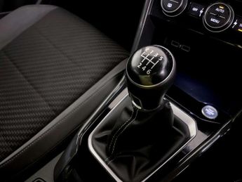 Volkswagen T-Roc 1.6 TDI R-Line SUV 5dr Diesel Manual Euro 6 (s/s) (115 ps)