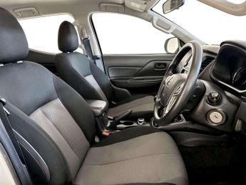 Mitsubishi L200 2.2 DI-D DC 4Life Pickup Double Cab 4dr Diesel Manual 4WD Euro 6