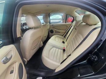 Jaguar X-Type 2.2D DPF SE 4dr