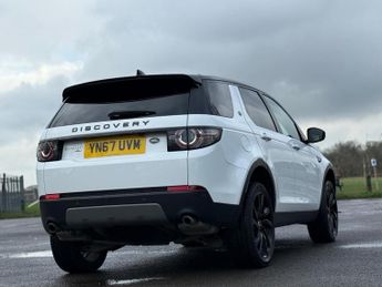 Land Rover Discovery Sport 2.0 TD4 HSE Black Auto 4WD Euro 6 (s/s) 5dr