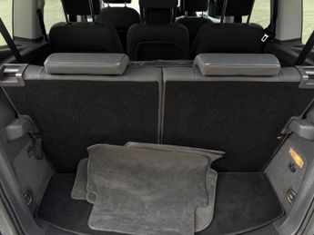 Volkswagen Touran 1.6 TDI SE DSG Euro 5 5dr