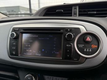 Toyota Yaris 1.5 VVT-h T Spirit CVT Euro 5 5dr