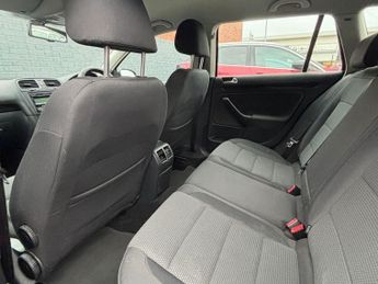 Volkswagen Golf 1.6 TDI SE DSG Euro 5 5dr