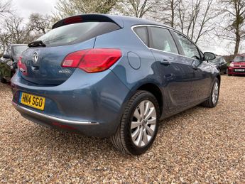Vauxhall Astra 1.7 CDTi ecoFLEX Tech Line Euro 5 (s/s) 5dr