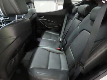 Hyundai Santa Fe 2.2 CRDi Blue Drive Premium SE Auto 4WD Euro 6 (s/s) 5dr (7 Seat