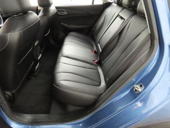 MG MG5 61.1kWh Exclusive Long Range Auto 5dr