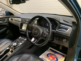 MG MG5 61.1kWh Exclusive Long Range Auto 5dr