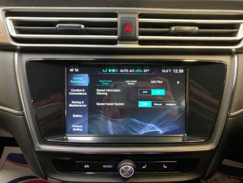 MG MG5 61.1kWh Exclusive Long Range Auto 5dr