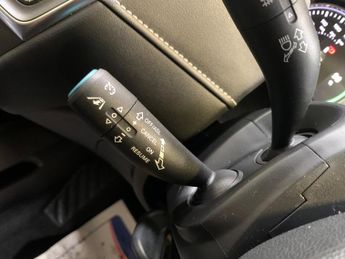 MG MG5 61.1kWh Exclusive Long Range Auto 5dr