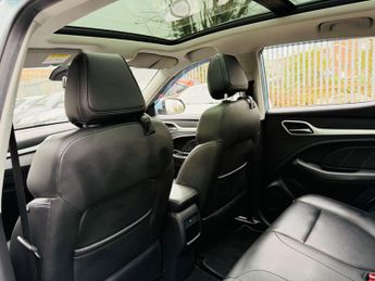 MG MG ZS 44.5kWh Exclusive Auto 5dr