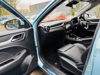 MG MG ZS 44.5kWh Exclusive Auto 5dr
