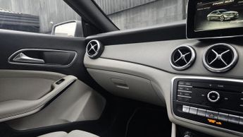 Mercedes-Benz CLA 2.1 CLA200d Sport Coupe 7G-DCT Euro 6 (s/s) 4dr