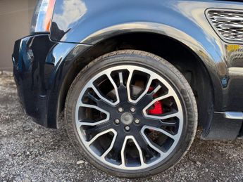 Land Rover Range Rover Sport 3.0 SD V6 HSE Black SUV 5dr Diesel Auto 4WD Euro 5 (255 bhp)