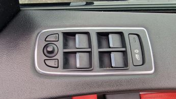 Jaguar F-PACE 2.0 D240 R-Sport Auto AWD Euro 6 (s/s) 5dr