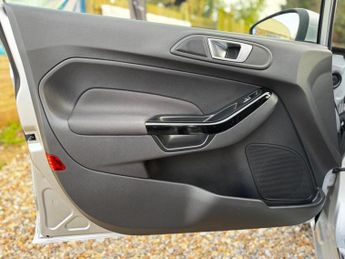 Ford Fiesta 1.6 Titanium Powershift Euro 6 5dr