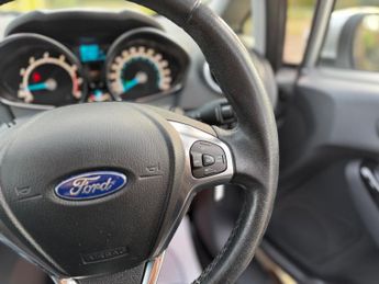 Ford Fiesta 1.6 Titanium Powershift Euro 6 5dr