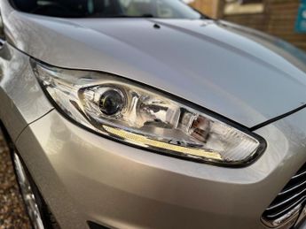 Ford Fiesta 1.6 Titanium Powershift Euro 6 5dr