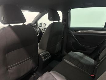 Volkswagen Golf 1.5 TSI EVO R-Line DSG Euro 6 (s/s) 5dr