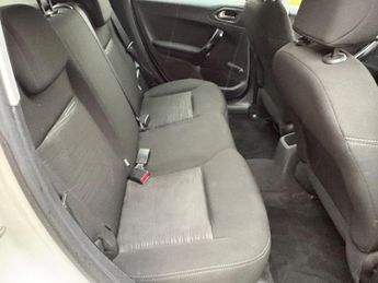 Peugeot 208 1.0 VTi PureTech Access+ Euro 5 5dr