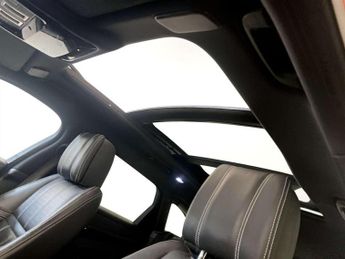 Land Rover Range Rover Velar 3.0 SD6 V6 R-Dynamic HSE SUV 5dr Diesel Auto 4WD Euro 6 (s/s) (3