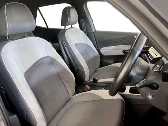 Volkswagen ID.3 Pro 58kWh Family Hatchback 5dr Electric Auto (145 ps)