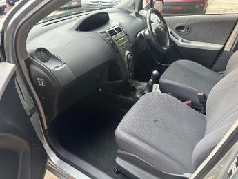 Toyota Yaris 1.33 Dual VVT-i TR Euro 4 (s/s) 5dr
