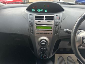 Toyota Yaris 1.33 Dual VVT-i TR Euro 4 (s/s) 5dr