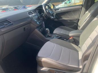 Volkswagen Tiguan 2.0 BiTDI BlueMotion Tech R-Line DSG 4Motion Euro 6 (s/s) 5dr